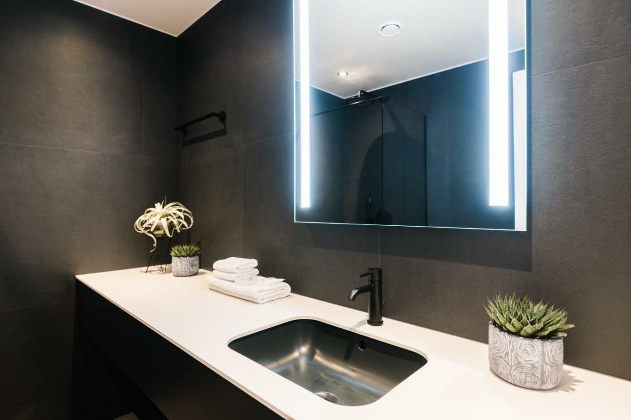 Maestro Design Hotel Лиепая Экстерьер фото