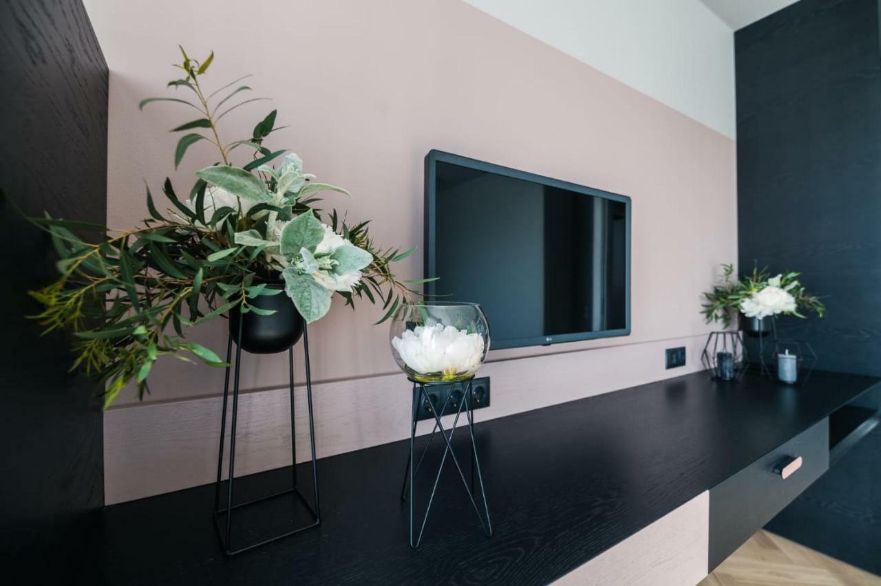 Maestro Design Hotel Лиепая Экстерьер фото