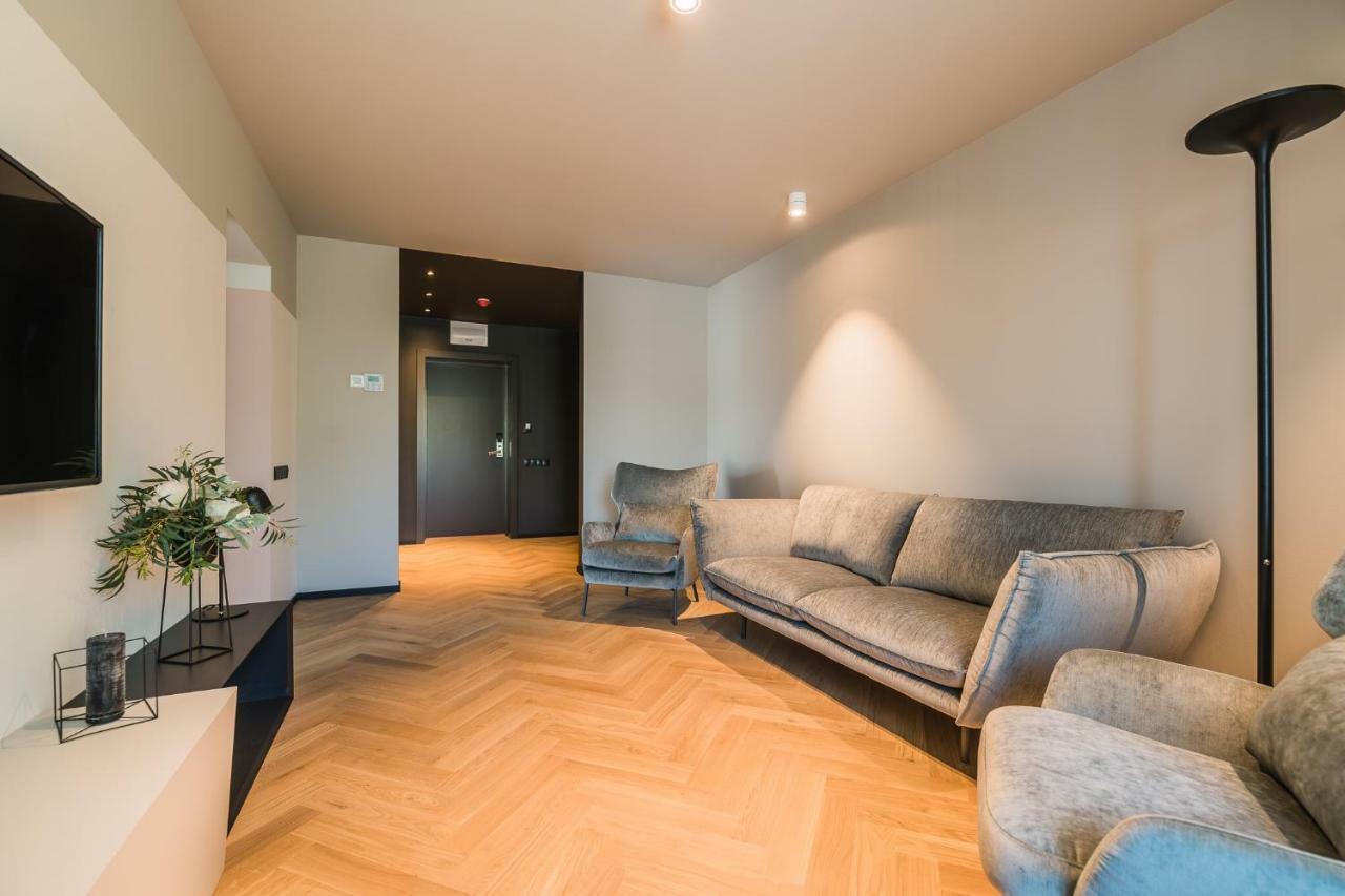 Maestro Design Hotel Лиепая Экстерьер фото