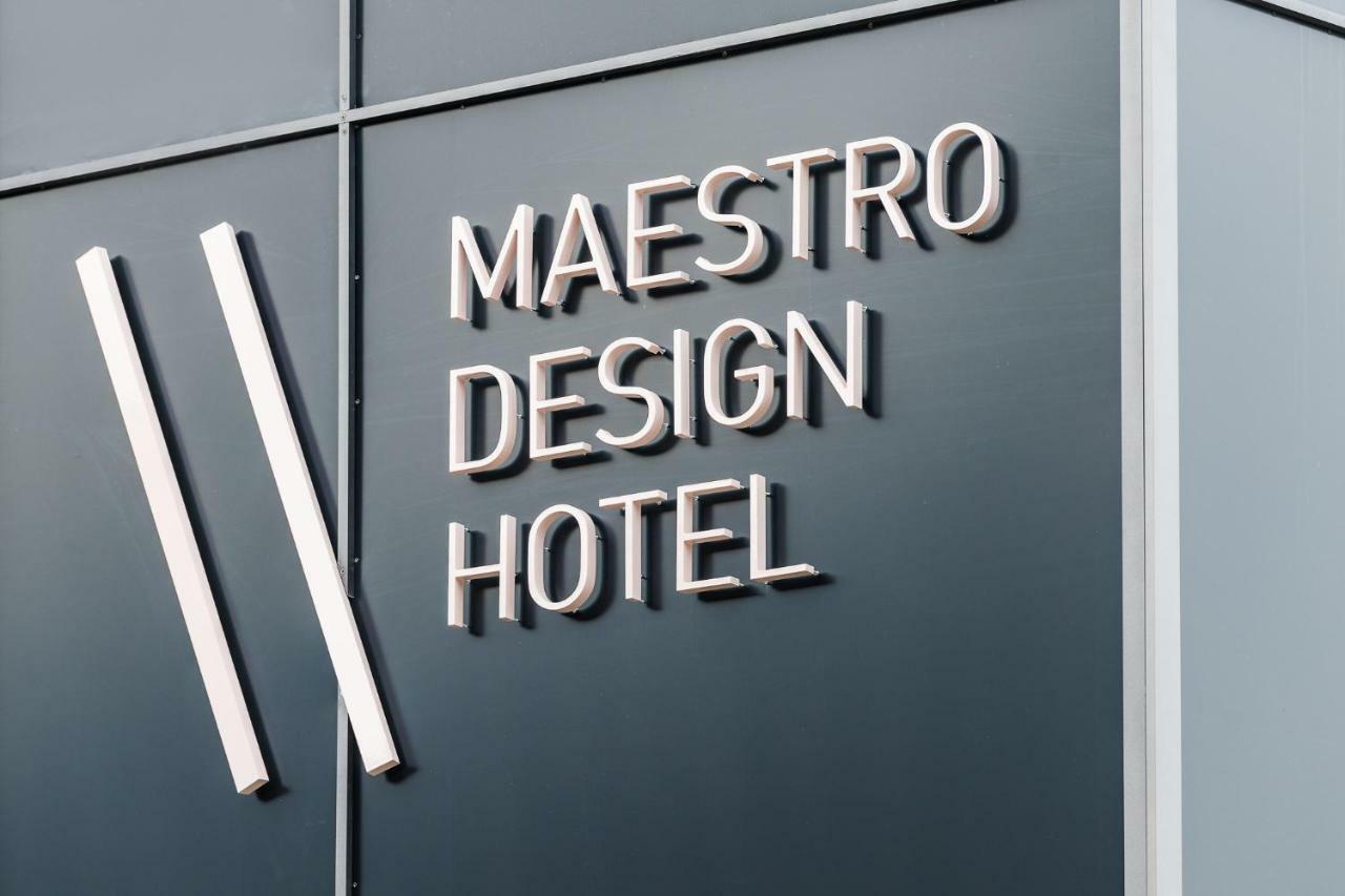 Maestro Design Hotel Лиепая Экстерьер фото